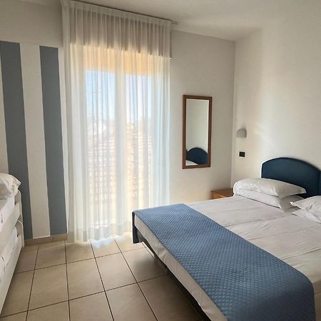 רימיני Hotel Berenice מראה חיצוני תמונה