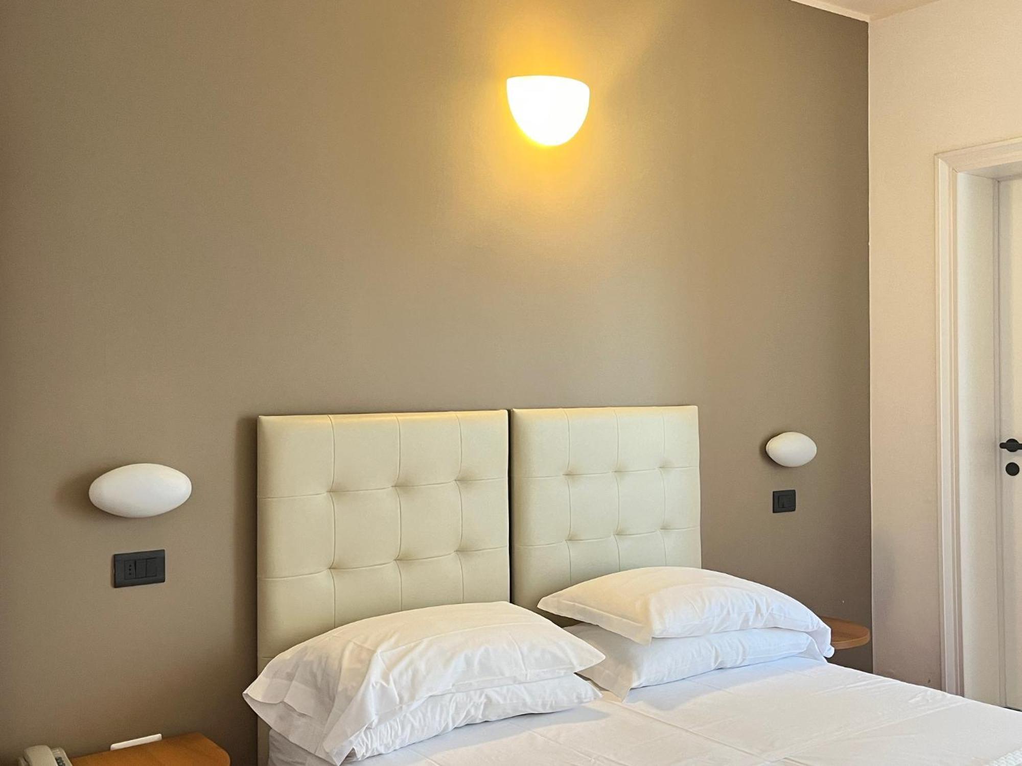 רימיני Hotel Berenice מראה חיצוני תמונה