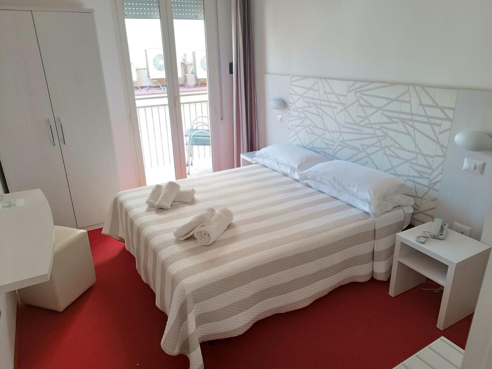 רימיני Hotel Berenice מראה חיצוני תמונה