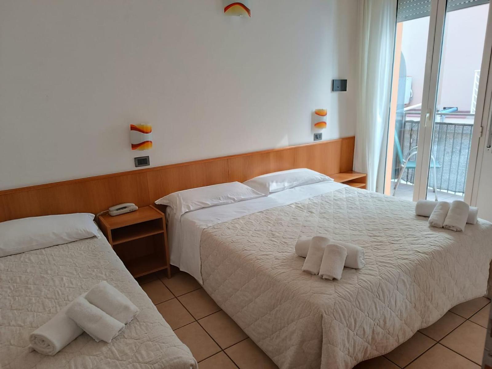 רימיני Hotel Berenice מראה חיצוני תמונה