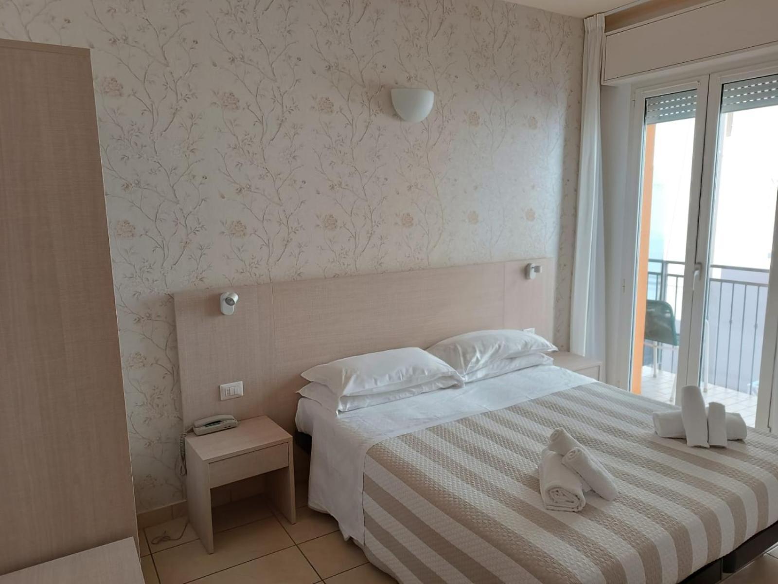 רימיני Hotel Berenice מראה חיצוני תמונה