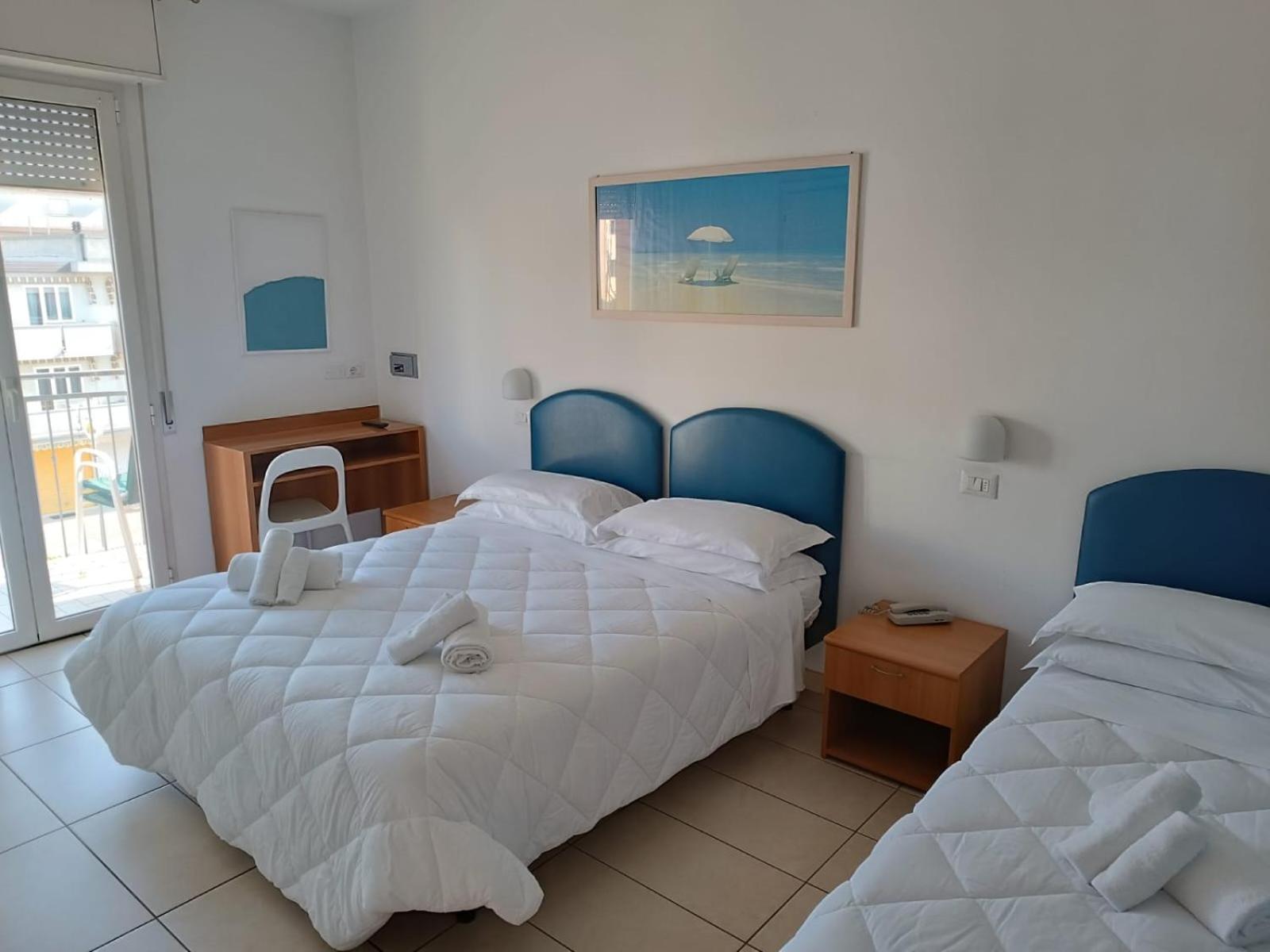 רימיני Hotel Berenice מראה חיצוני תמונה