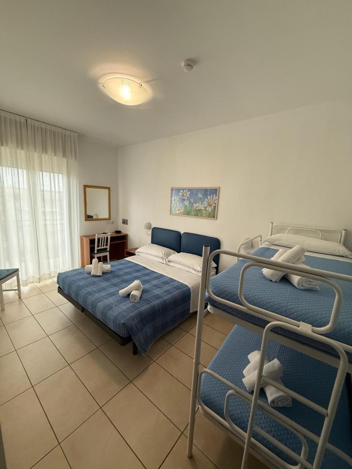 רימיני Hotel Berenice מראה חיצוני תמונה