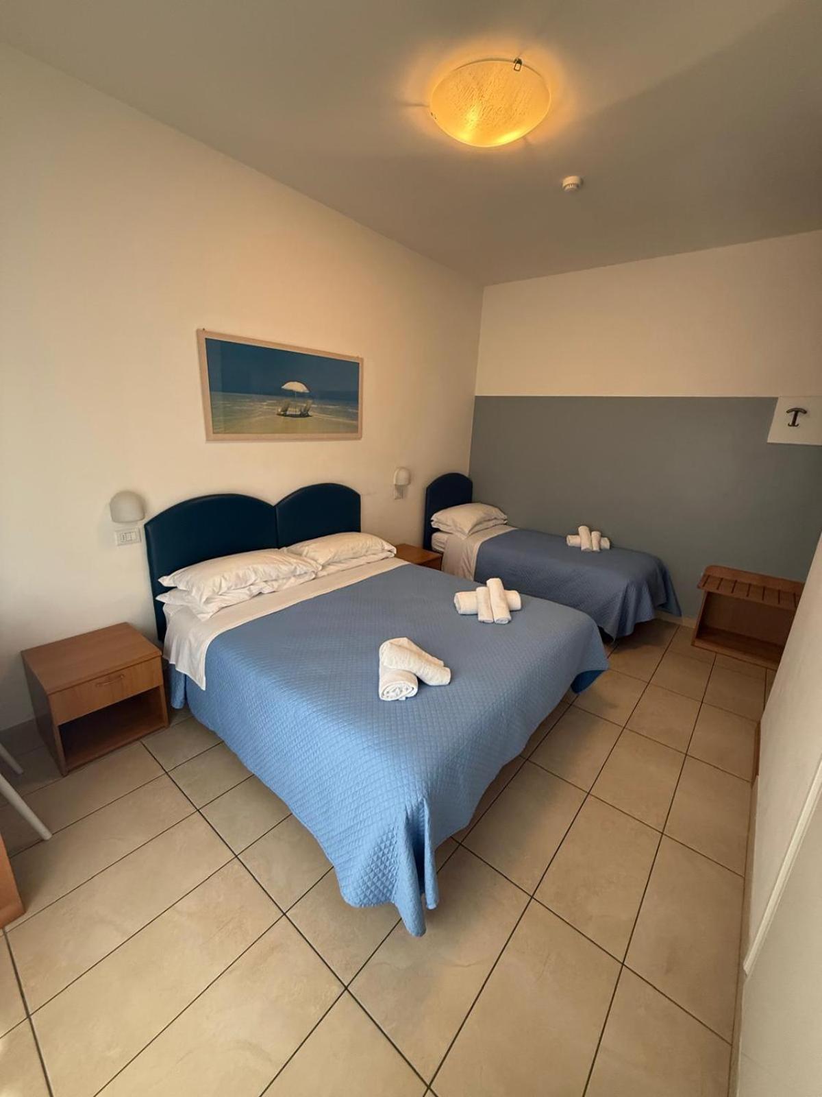 רימיני Hotel Berenice מראה חיצוני תמונה