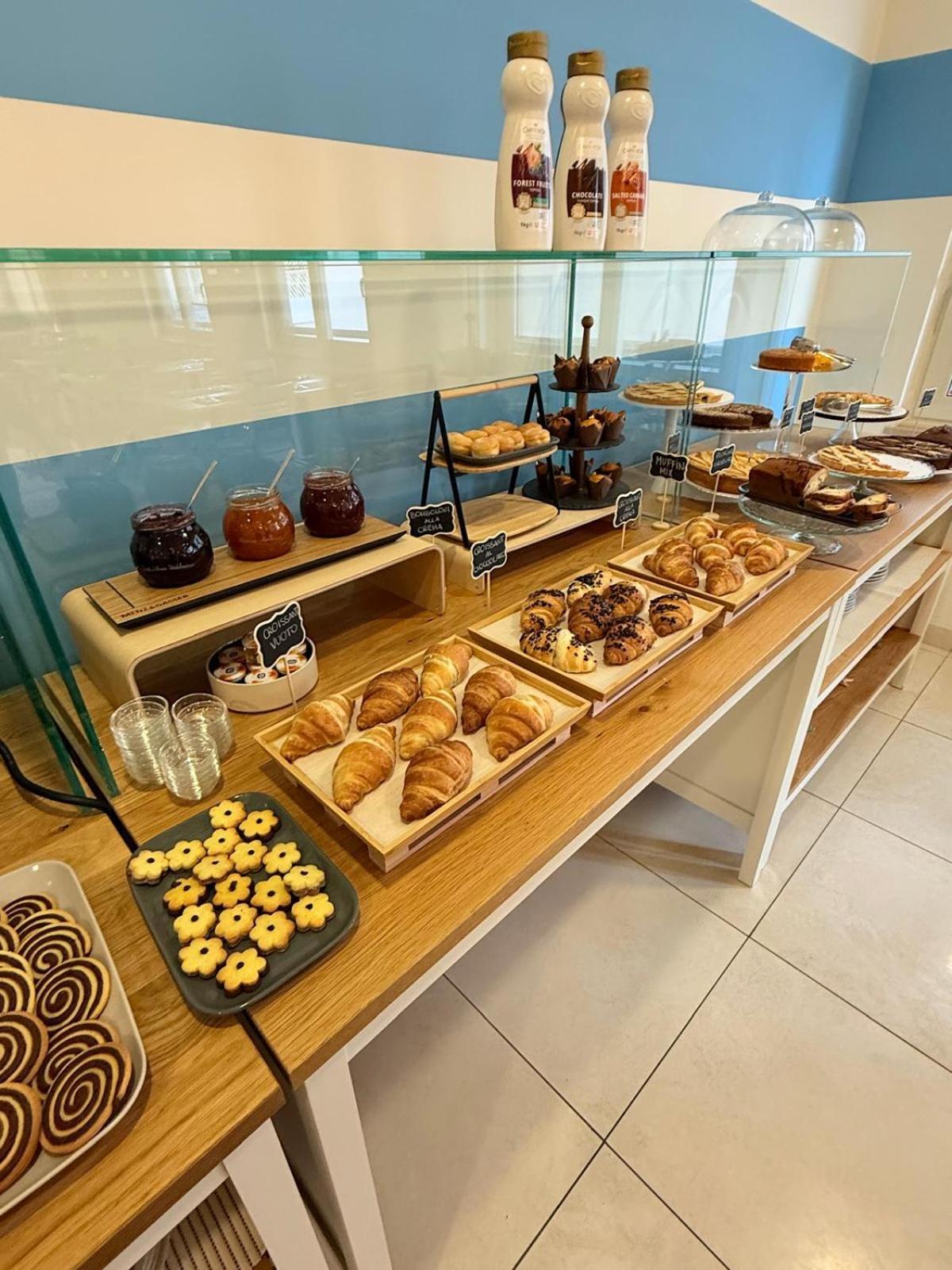 רימיני Hotel Berenice מראה חיצוני תמונה